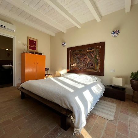 Pioppi Neri R&B Bed & Breakfast Felino Bagian luar foto
