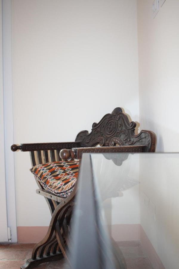 Pioppi Neri R&B Bed & Breakfast Felino Bagian luar foto