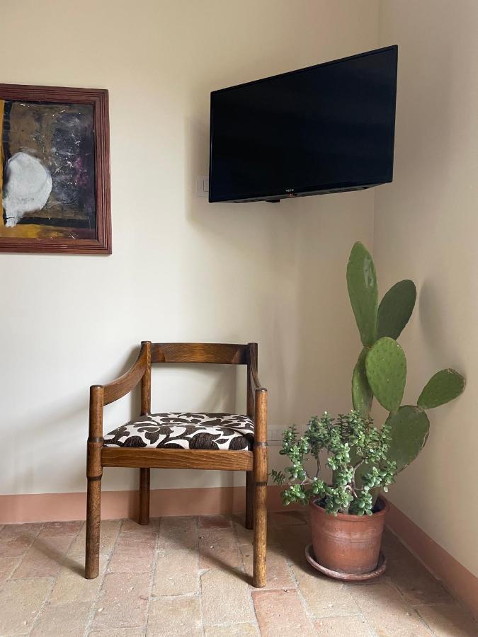 Pioppi Neri R&B Bed & Breakfast Felino Bagian luar foto