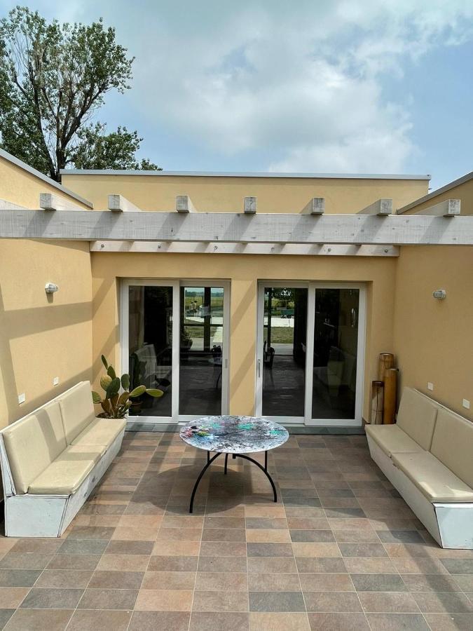 Pioppi Neri R&B Bed & Breakfast Felino Bagian luar foto