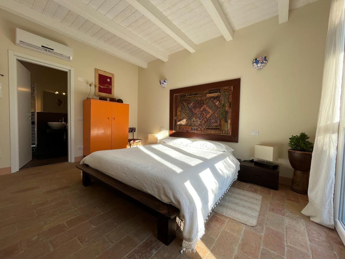 Pioppi Neri R&B Bed & Breakfast Felino Bagian luar foto