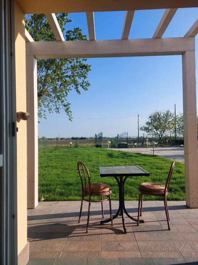 Pioppi Neri R&B Bed & Breakfast Felino Bagian luar foto