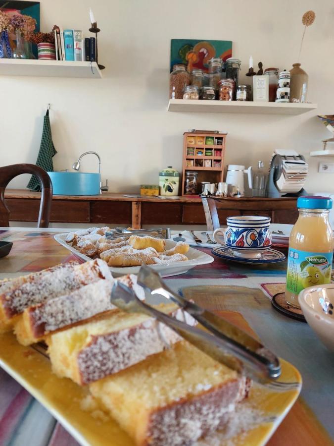 Pioppi Neri R&B Bed & Breakfast Felino Bagian luar foto